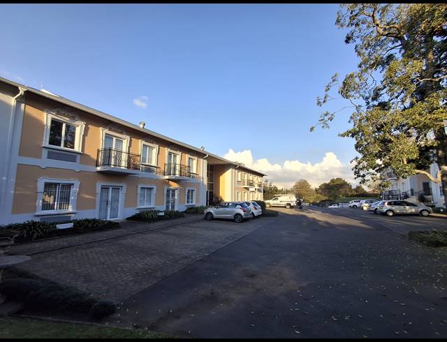 1,640M² BUSINESS CENTRE FOR SALE IN HILTON CENTRAL